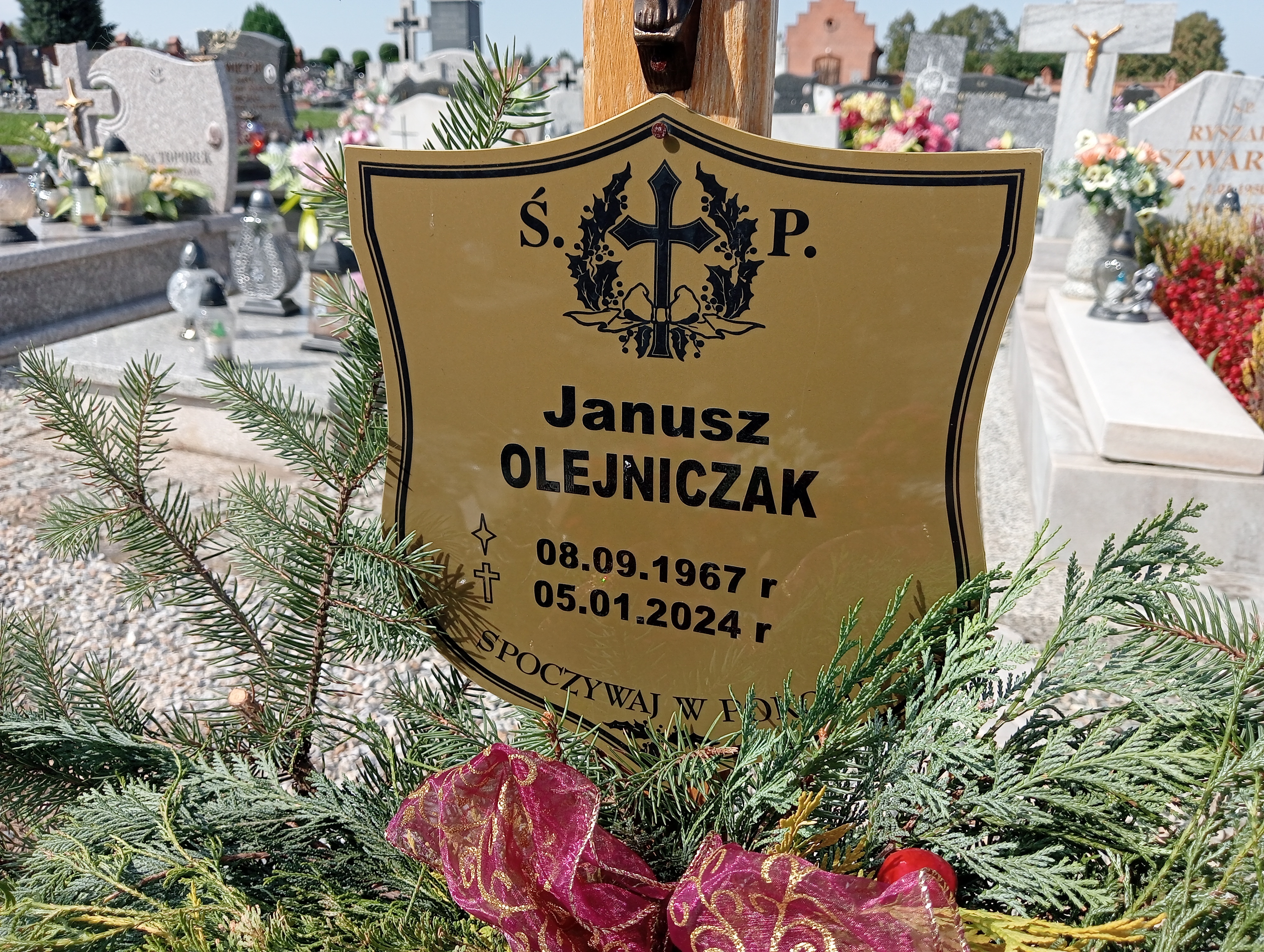 Janusz Olejniczak 1967 Kałków - Grobonet - Wyszukiwarka osób pochowanych